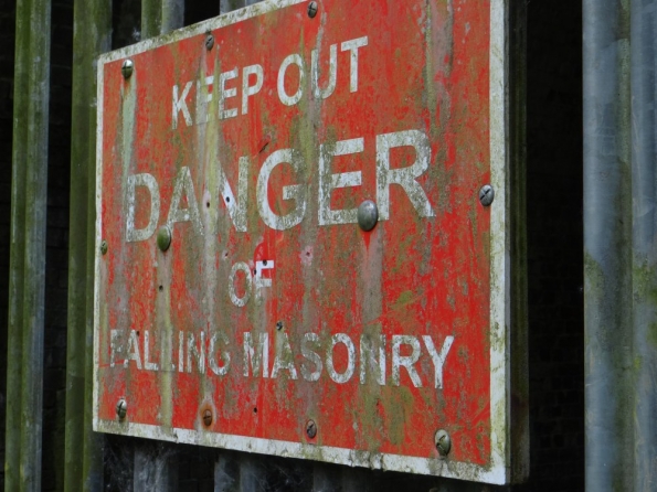 Toft Tunnel warning sign