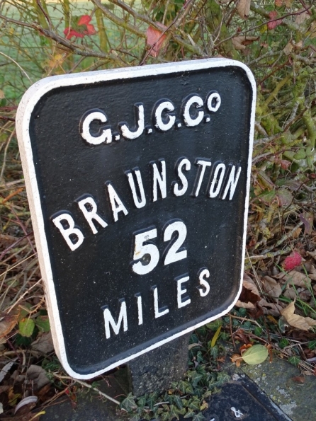 52 miles to Braunston