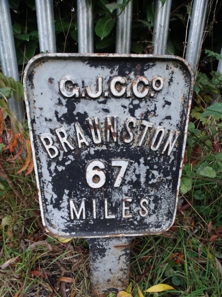 67 miles to Braunston