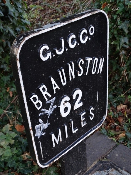 62 miles to Braunston