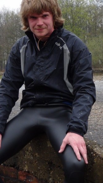 Wetsuit cycle