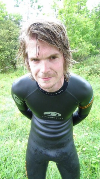 Wetsuit cycling