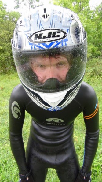 Wetsuit + HJC ZF-10 Karlie helmet