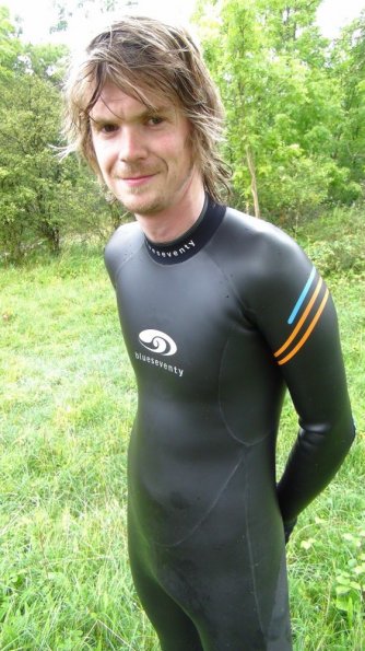 Wetsuit cycling