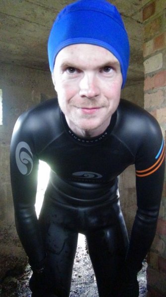 Wetsuit cycling