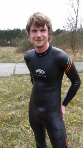 Wetsuit cycling