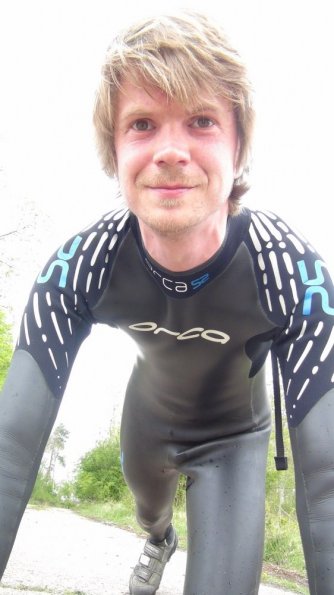 Wetsuit cycling