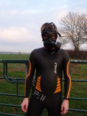 2XU P:1 Propel wetsuit + S10 gas mask