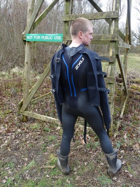 Wetsuit + straitjacket