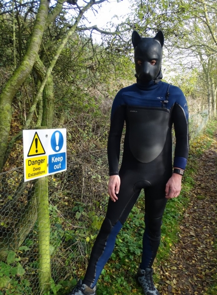 Pup hood + O'Neill Hooded Psychotech FZ 6/4 FSW wetsuit