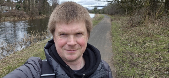 Walking along the Forth and Clyde Canal
