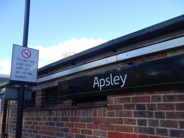 Apsley railway station