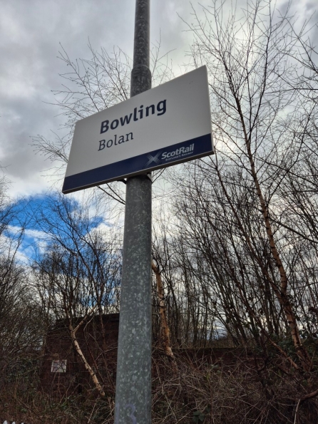Bowling railway station