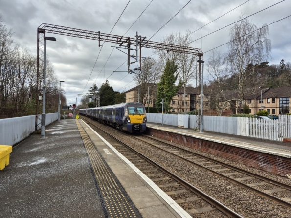 Bowling railway station