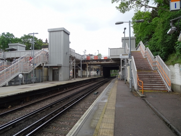 Canonbury railway station