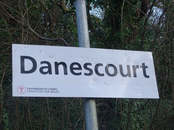 Danescourt railway station