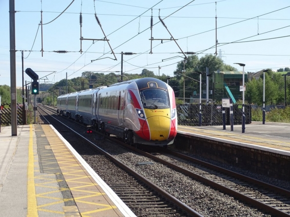 LNER Class 800 Azuma 5 car at Grantham railway station