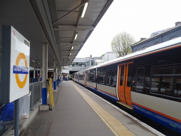 Highbury and Islington railway station