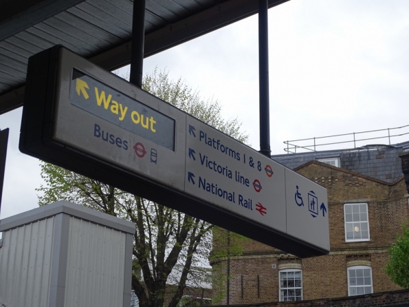 Highbury and Islington railway station