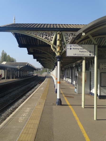Kettering railway station