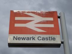 Newark Castle railway station