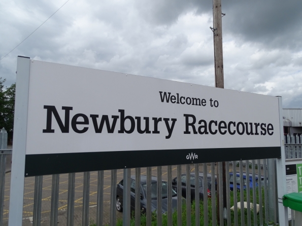 Newbury Racecourse railway station
