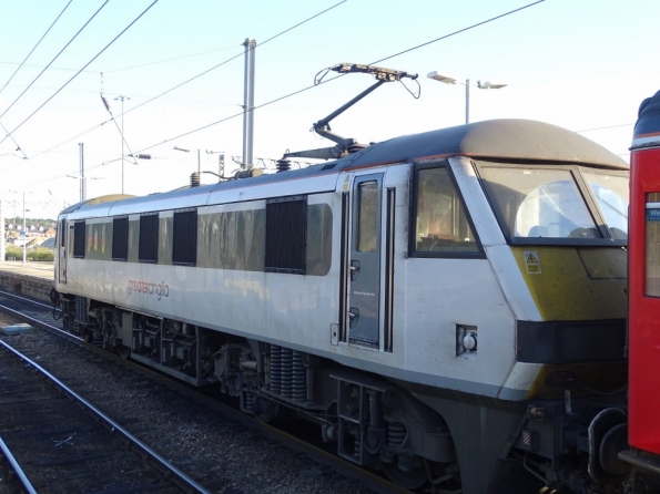 Class 90 at Norwich railway station