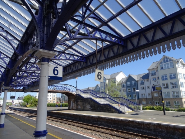 Stirling railway station