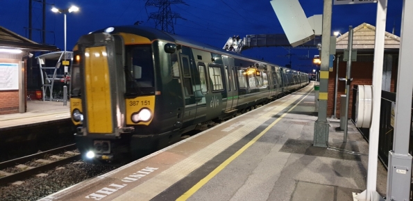 Thatcham railway station