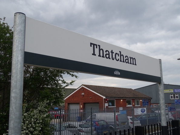 Thatcham railway station