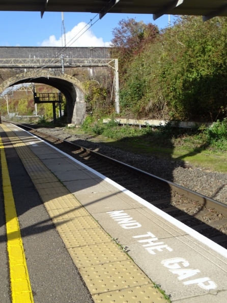 Tring railway station