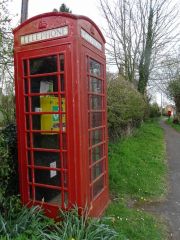 Red telephone box at Edmondthorpe