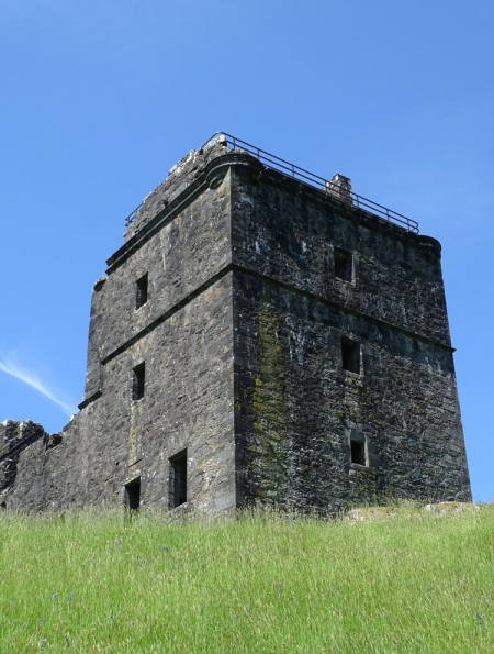 Carnasserie Castle